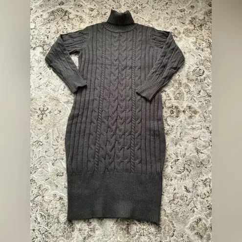 Nice sweater dress❄️NWOT Gray Size L