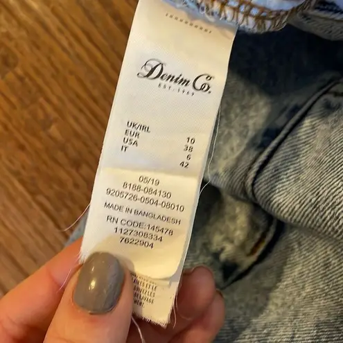 Denim & Co high rise seam front tapered mom jean size 6