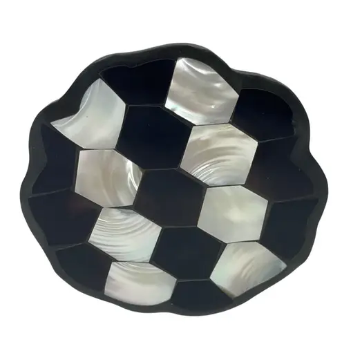 Vintage Black & White Mother Of Pearl Mosaic Brooch With Scalloped Edge