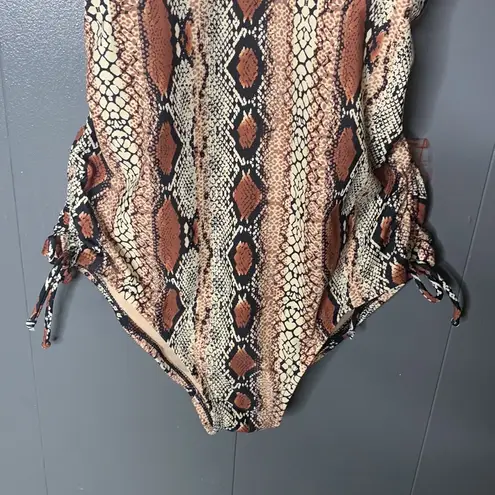 Kona Sol NWT Side-Cinch Medium Coverage One Piece Swimsuit, Animal Print Size S