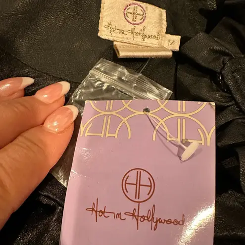 HOT IN HOLLYWOOD BLACK FAUX LEATHER PLEATHER RUFFLE TRIM JACKET M Size M