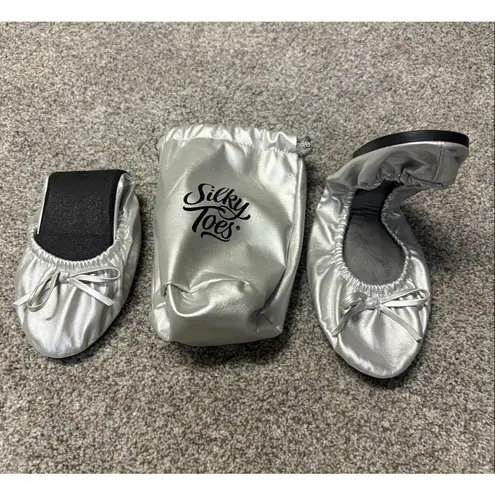 Silky Toes Rescue Purse shoes size Large Silver