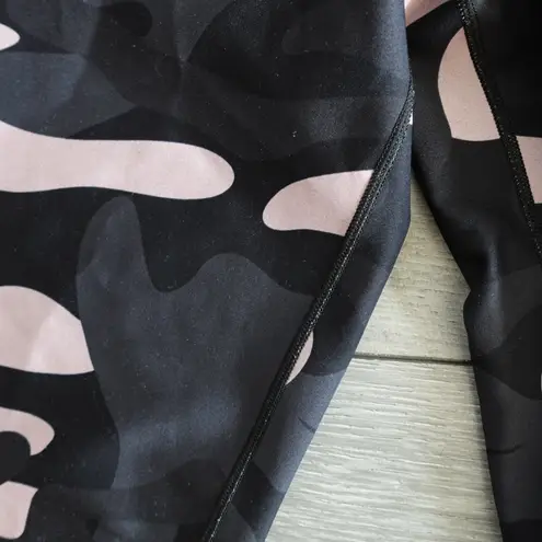 Ultracor Camo Collegiate Leggings Black Pink