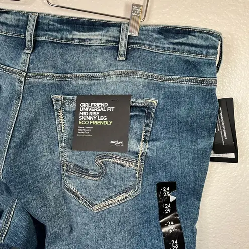 Silver Jeans Girlfriend Universal Fit Mid Rise Skinny Leg Eco-Friendly jeans 24