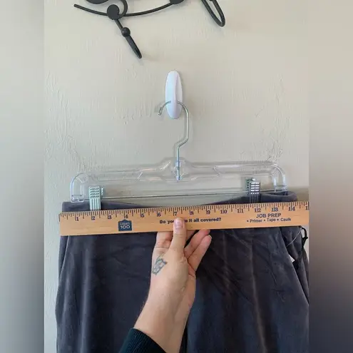 NWT House of Harlow 1960 black velour cuffed jogger sweatpants size M Black Size M