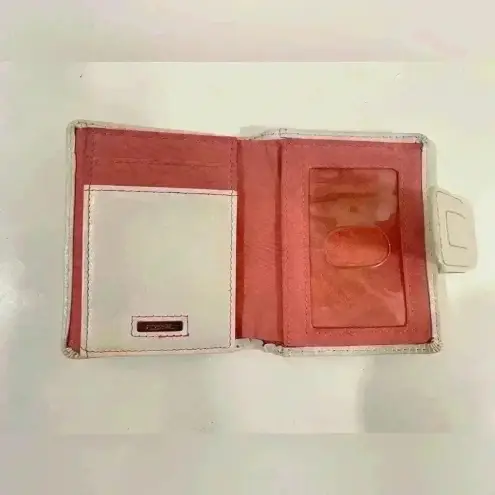 Fossil  Women’s 
Logan Mini Multifunction Leather White‎ Wallet