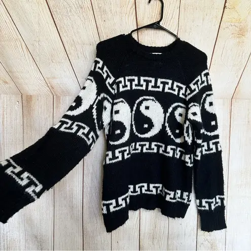 Cooke Collective Chunky Oversized Black & White Small Sweater