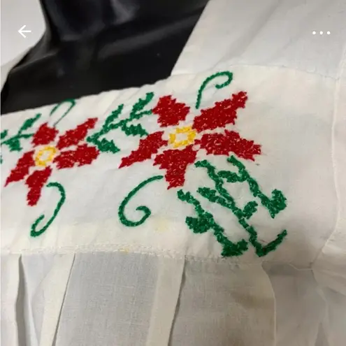 Handmade Mexican Pueblo embroidered poinsettia top / XS / Good condition*
