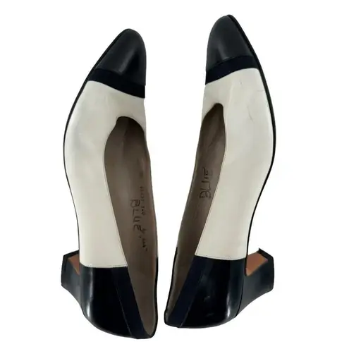 Salvatore Ferragamo Navy Blue/White Leather Cap Toe Mid Heel Pumps Size 8.5 AAA