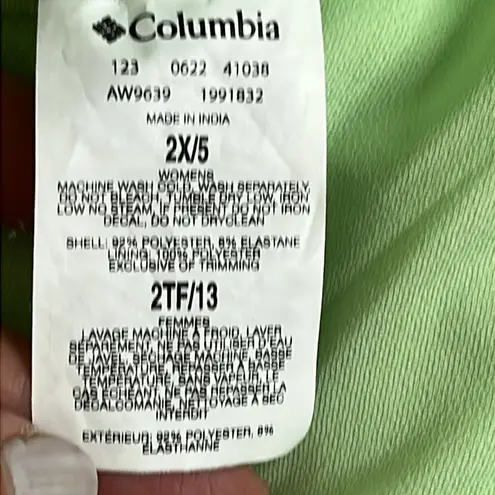 Columbia  Women's Hike Short 2X  5" inseam mint green AW9639-348 Shorts