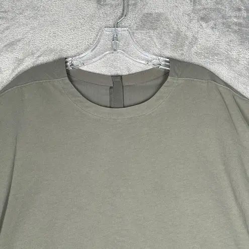 Lululemon Shirt Womens Medium Sage Green Live to Layer Casual Running Athleisure