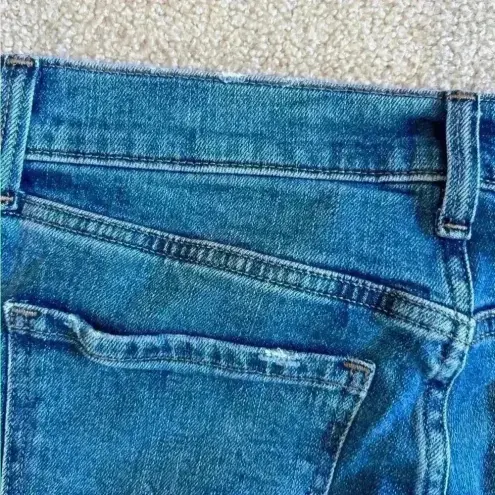 Old Navy  blue distressed boyfriend midrise jeans in size 4