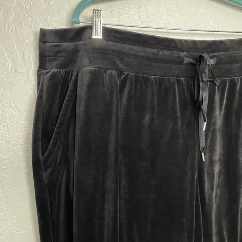 Lane Bryant Livi  Women Plus Size 26/ 28 Black Metro Velour Jogger Pockets Pants