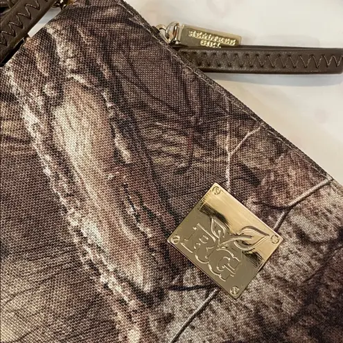 REALTREE GIRL brown camouflage crossbody/wristlet handbag purse removable strap