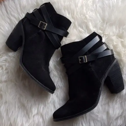 ✨ Callia Booties
Dolce Vita✨ Black Size 8