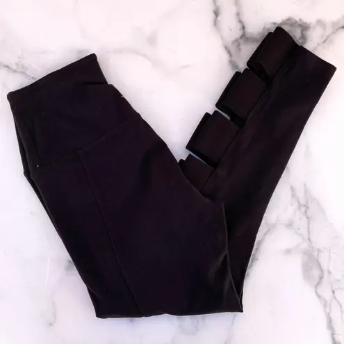 Beyond Yoga wide band stacked Capri leggings size S small