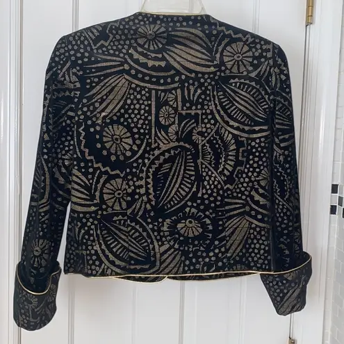 Karl Lagerfeld printed black and gold velvet jacket and skirt suit. Size 6. EUC.