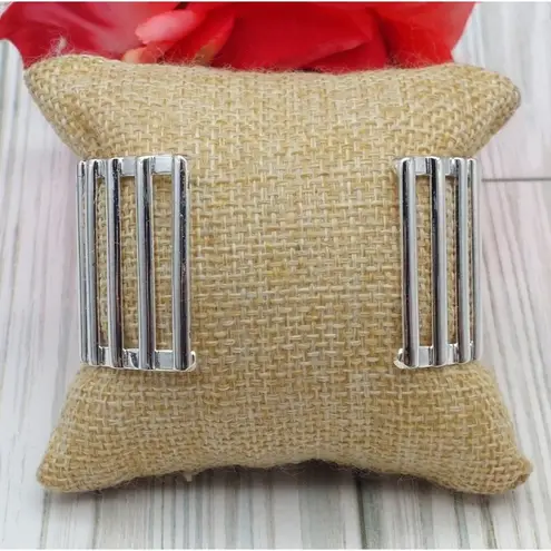 Cute Silver Tone Wide Bar Bangle Cuff Bracelet One Size Form to Fit