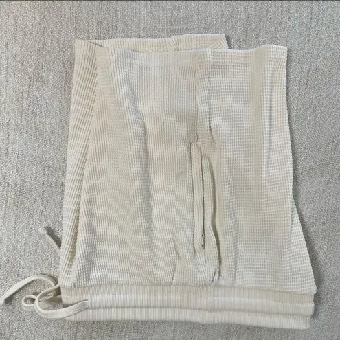 DC Shoes Women’s Old School Shorts White Size M