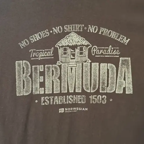 Bermuda NWOT Size XL Unisex  Traveling Short Sleeved Shirt