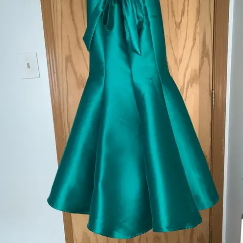 Madison James *price negotiable* Jade 2-Piece Mermaid Prom Dress