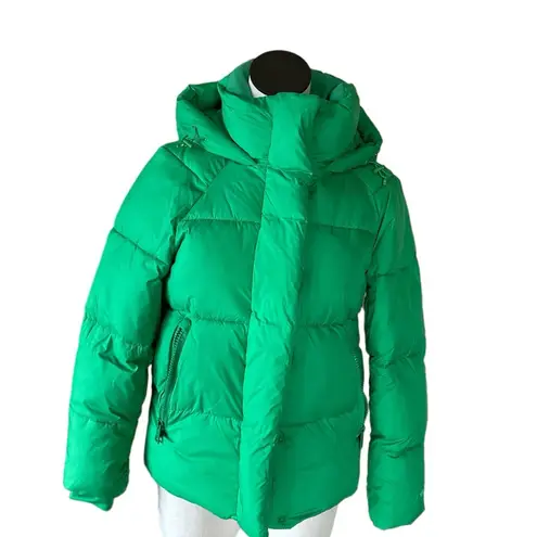 Levi's NWT  Hooded Puffer Jacket In Bright Green