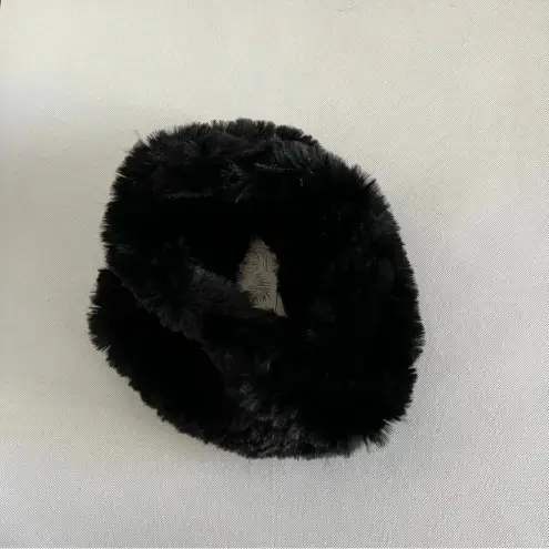 Surell Infinity Loop Scarf Faux Fur Stretch Black