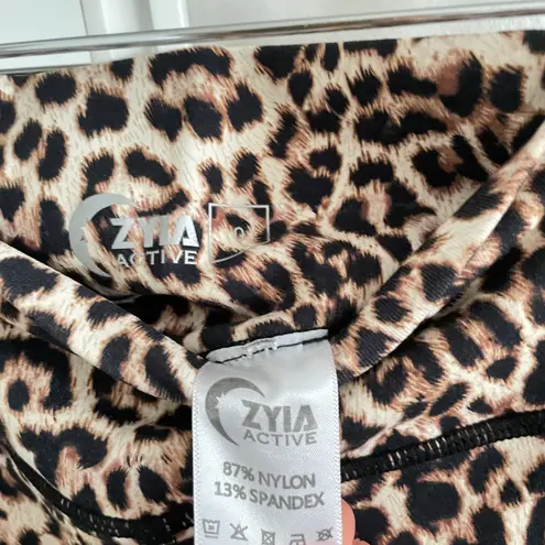 Zyia Active Leopard Scrunch Butt 7/8 Length Leggings
