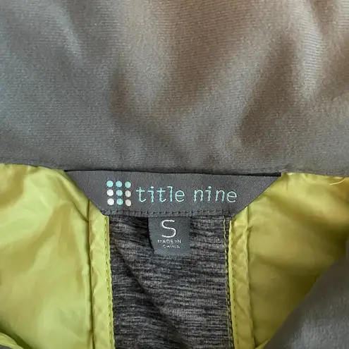 Title Nine Women S Gray Blue Willpower Running Jacket Full Zip Hooded Quilted