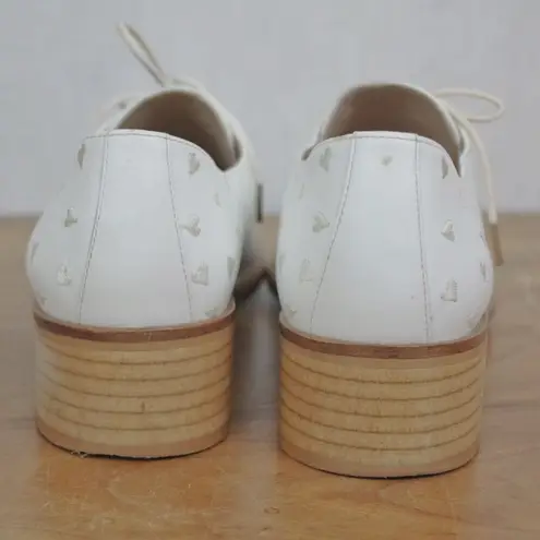 Bocage French Made White Leather Heart Embroidered Derby ShoesSize 39 Gray Size 8