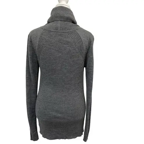 Lululemon  100% Merino Wool Turtleneck Kangaroo Pocket Thumbholes Gray size 6