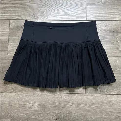 IBKUL 13” Black Pleated Tennis Skirt Side Pockets Size Medium