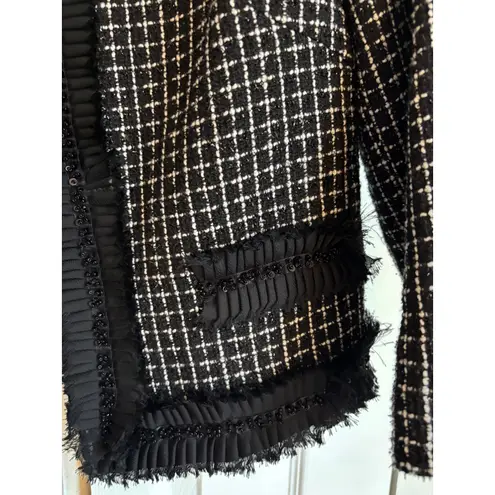 Forever 21  Black & White Tweed Ruffle-Trim Jacket Size Medium – Gorgeous Details