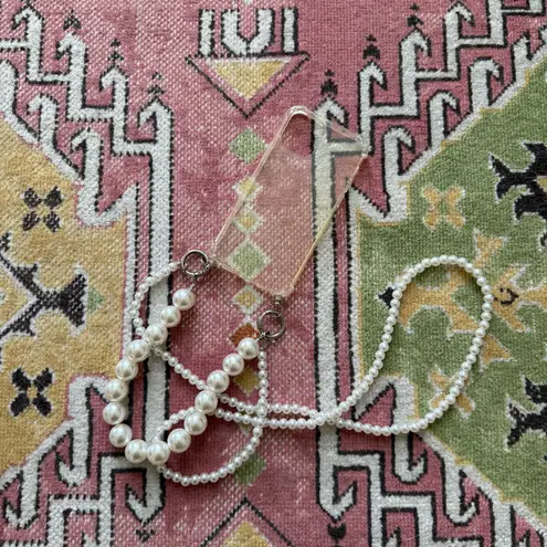 Princess Polly  iPhone 12/12 Pro Pearl Beaded Lanyard Case