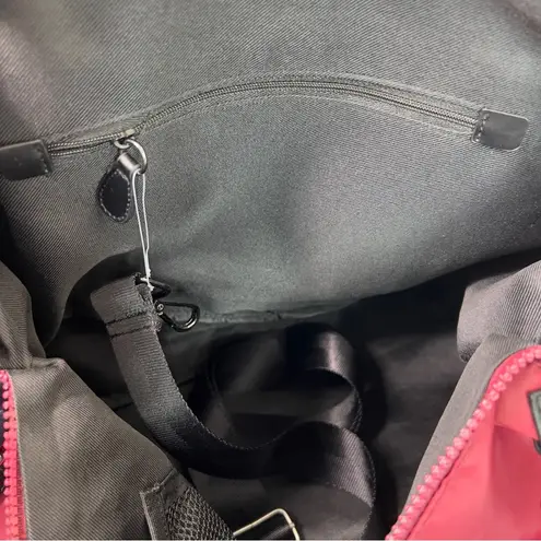 Mondani New York WeekenderTote/Duffle/Gym Bag Holds Sneakers & Yoga Mat …