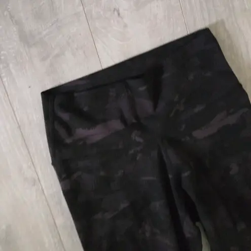 Colorfulkoala High-Waist Leggings - Black Camo, Size Medium