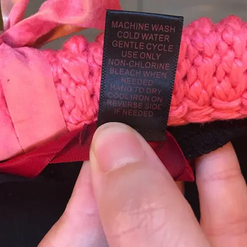 Hot Kiss crop camo crop top black green M