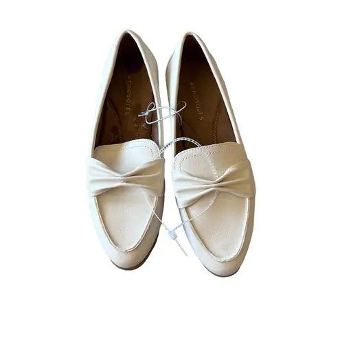Aerosoles NEW Aerosoloes Comfortable Tailored Loafer in Eggnog Faux Leather