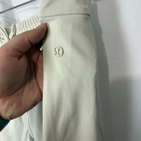 Lululemon Women’s Tapered