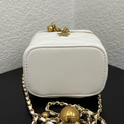 Unbranded Ivory White Quilted Faux Leather Chain Mini Bag