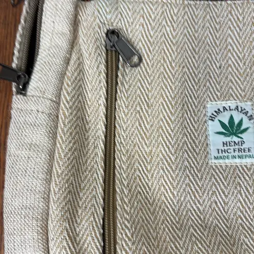 ThreadHeads Himalayan Hemp Messenger Backpack – 11″ x 15″ Tan