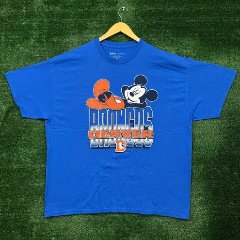 Disney x NFL AFC West Denver Broncos T-Shirt Size Extra Large