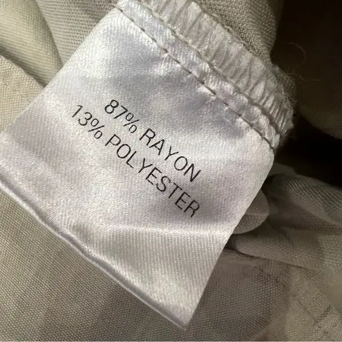 The Frankie Shop
Long Sleeve Button-Up Top
Size: M