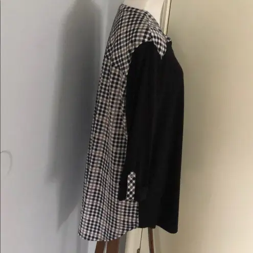 Peter Nygard New top