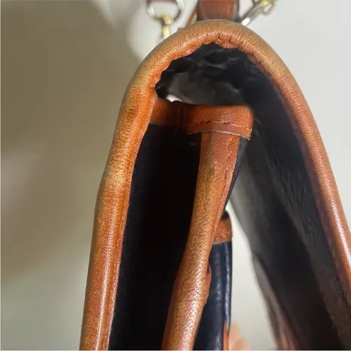 Faigen Australia Vintage 90s Leather Crossbody Bag All Seasons Satchel Two Tone