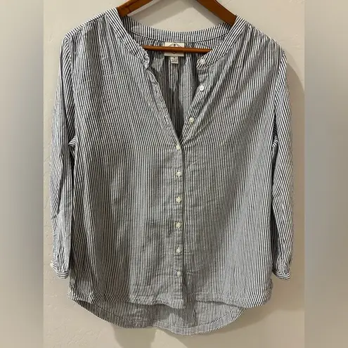 St. John 's Bay Woman's Navy Blue & White Striped Top Size M