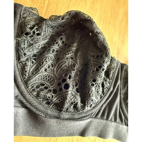 Lively Strapless Bra 38D Women Black Lace Underwire GUC No Straps Size undefined