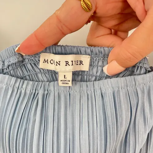 Moon River Women's Light Blue Long Sleeve Pleated Cutout Midi Dress Size Large