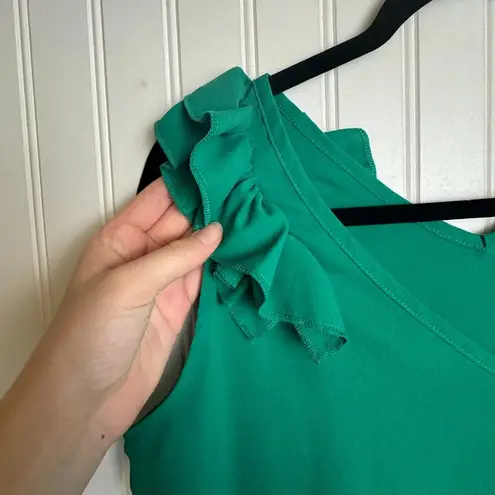 Zenana Outfitters green ruffled sleeve V-neck sleeveless blouse size XL N3