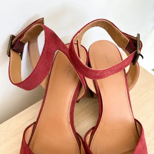 Universal Threads  | Red Faux Suede Block Strappy‎ Heel Shoe Open Toe